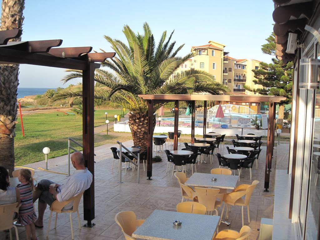Astreas Beach Hotel Apartments Protaras Ngoại thất bức ảnh